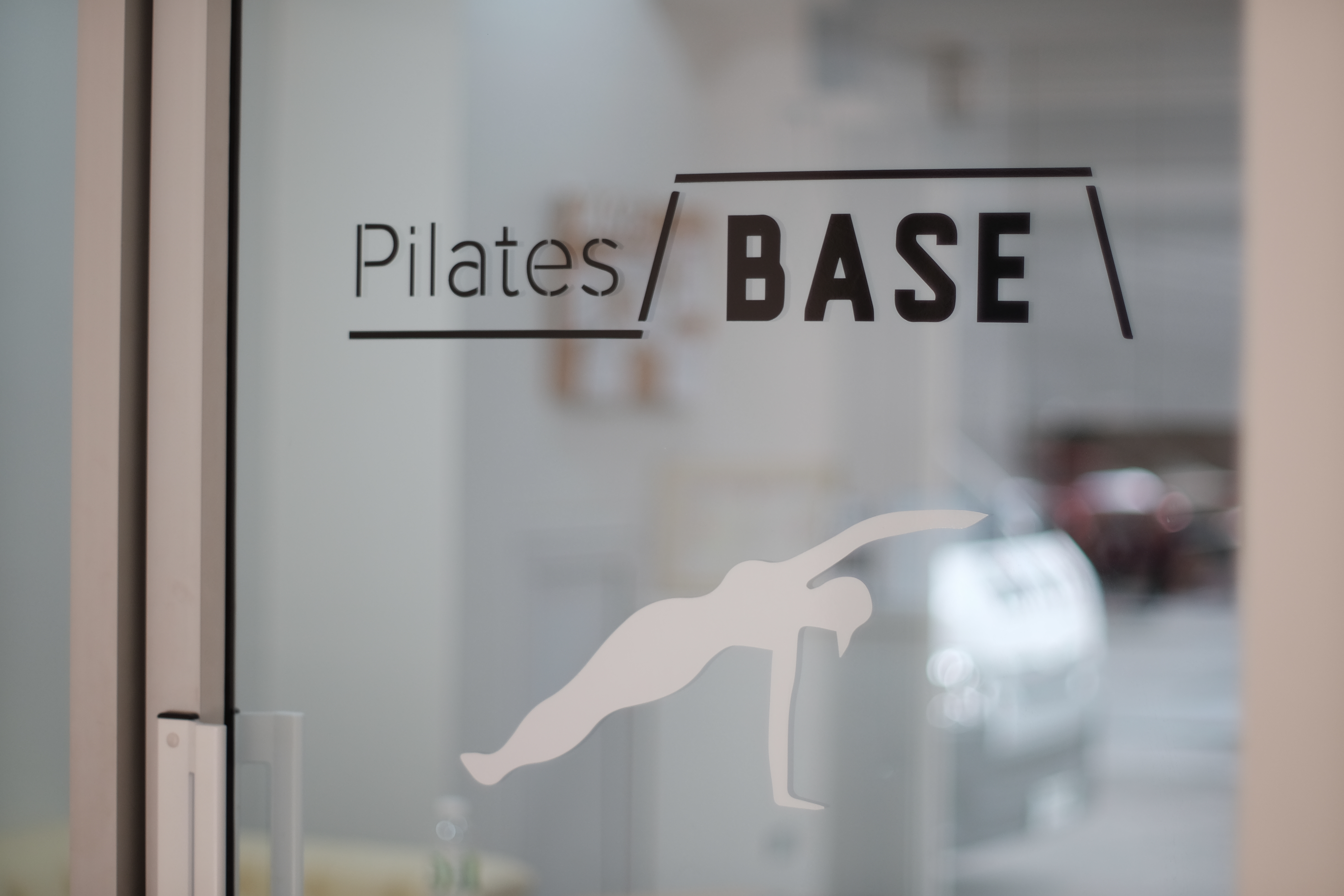 【取材先『 Pilates BASE』】エクササイズをしながら産後の体を整える  ピラティスを通して体の使い方を学ぼう!